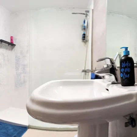 The Spot House 게스트하우스